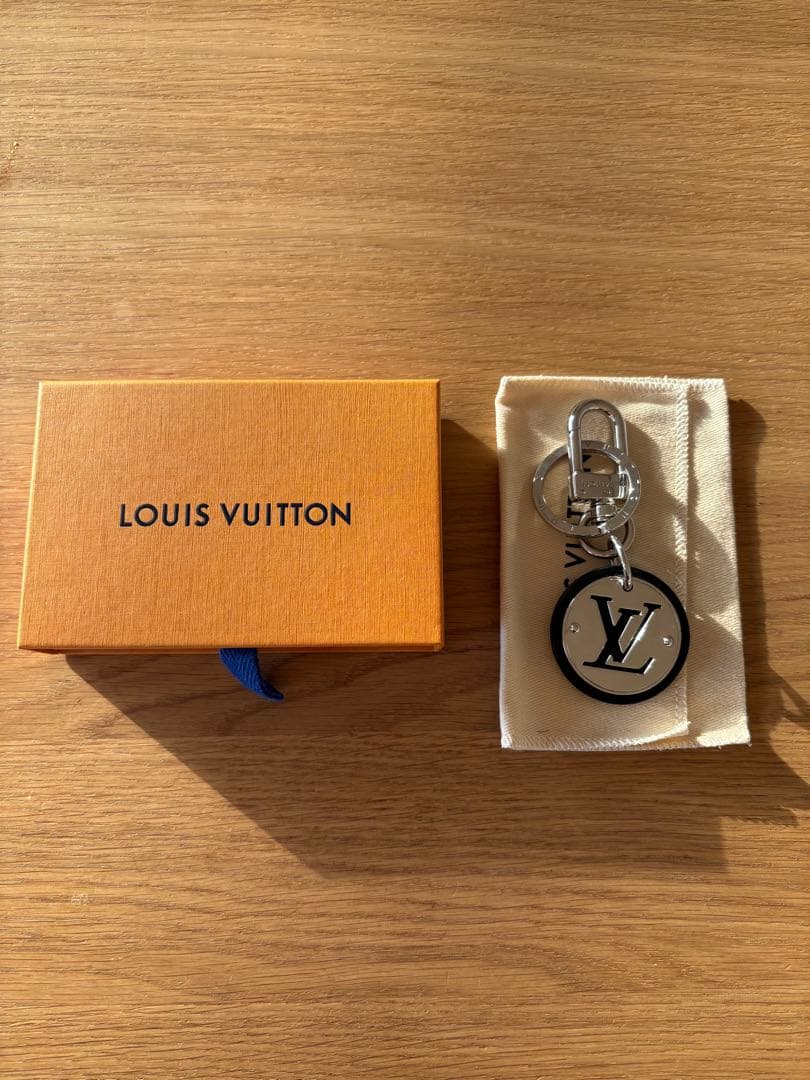 LOUIS VUITTON ルイヴィトン　チャーム　M67362 LOUIS VUITTON（ルイ・ヴィトン） キーホルダー キーリング バッグ