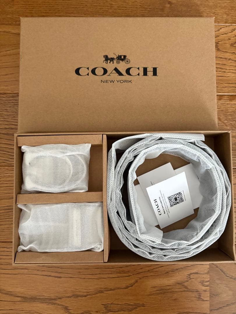 コーチ　新品　未使用　リバーシブル　 バックル回転　シグネチャー ベルト