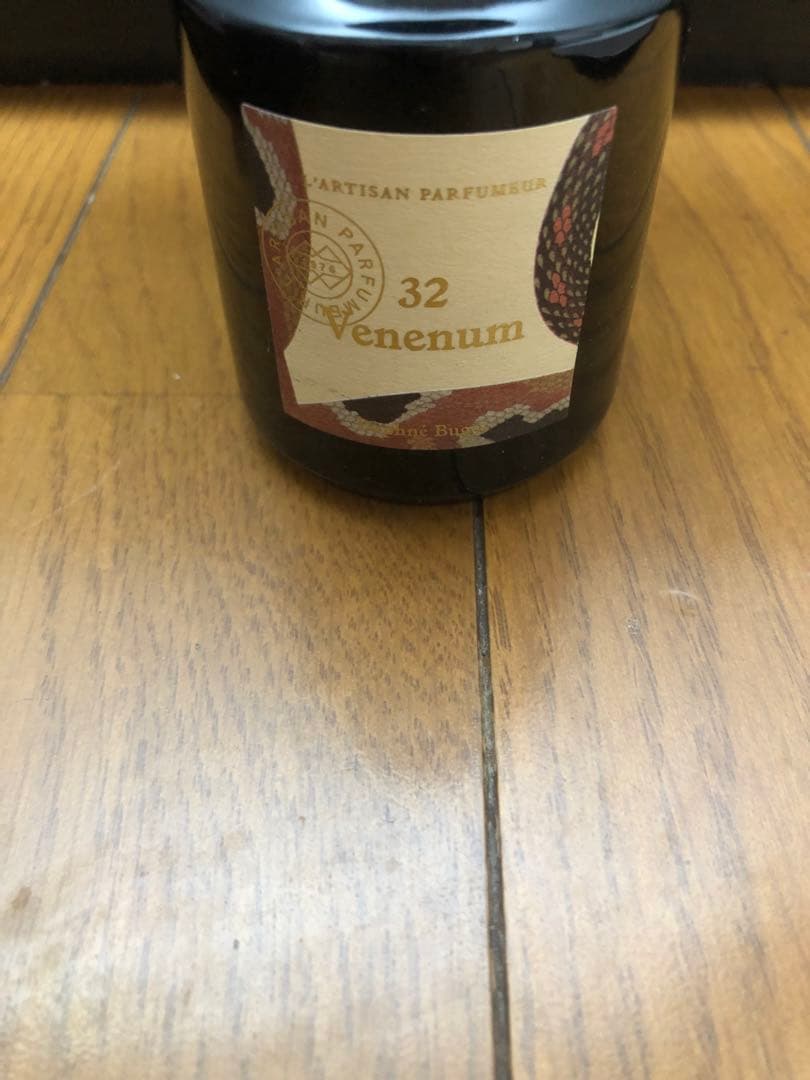 香水(ユニセックス) 32 Venenum | L'ARTISAN PARFUMEUR