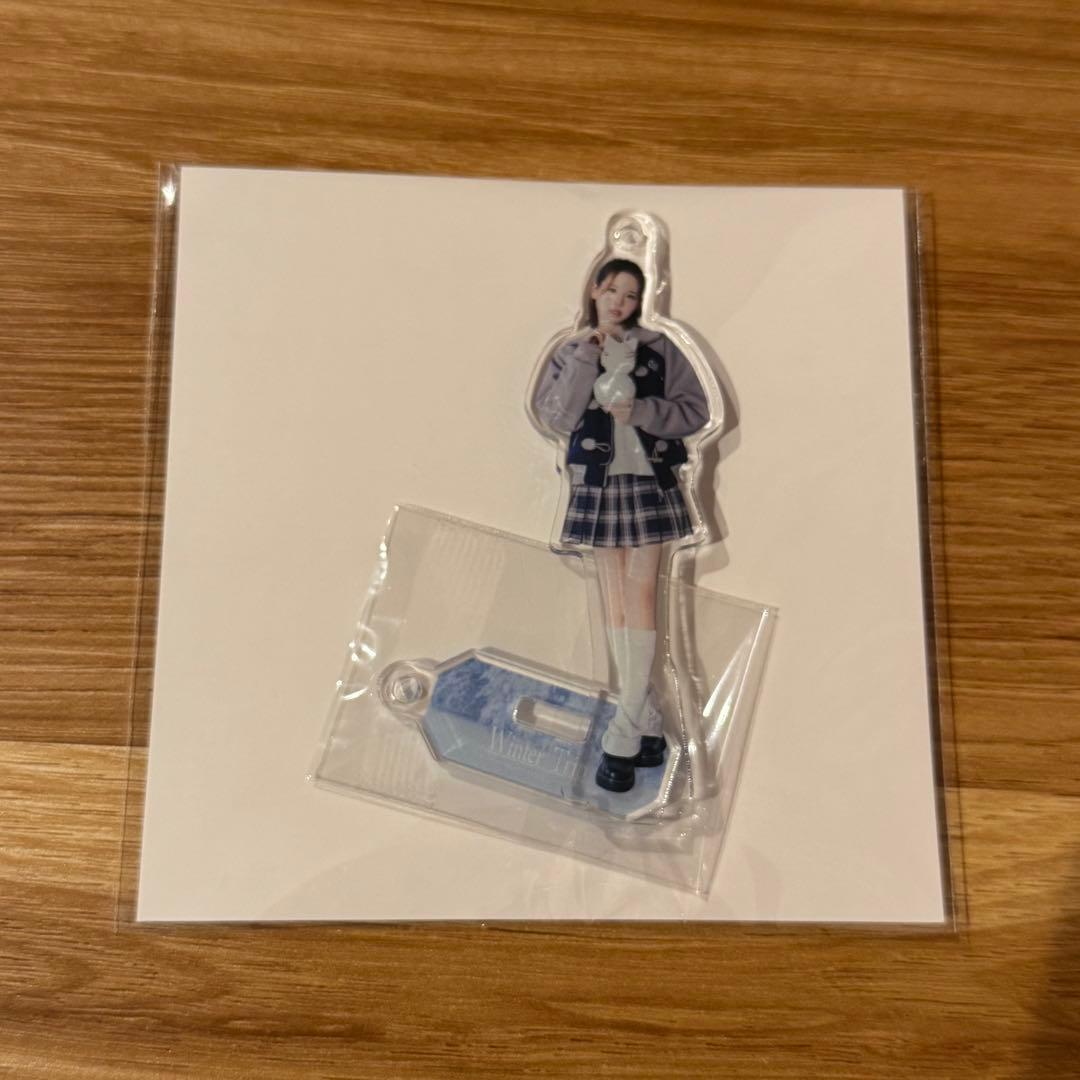 NiziU HAPPYDRAW D賞 ミニアクリルスタンドチャーム [MAKO] - メルカリ