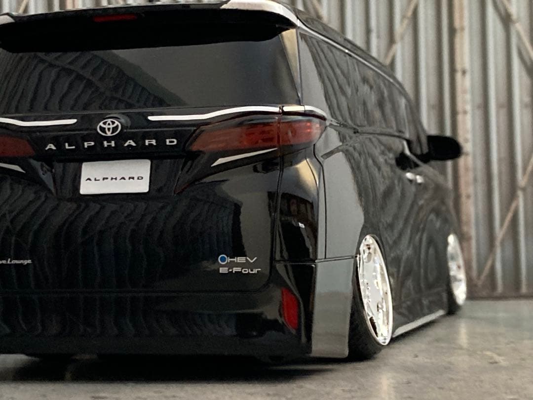 1/24 新型アルファード・ブラック（希少ホイールカスタム）