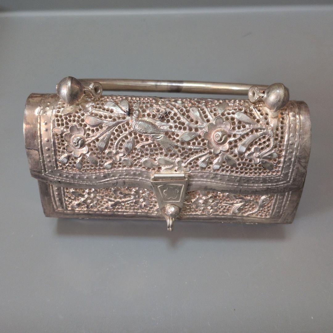 シルバー製花模様アクセサリーケース