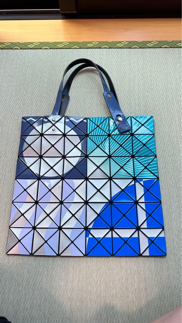 美品希少カラー バオバオ　イッセイミヤケ　BAOBAO ISSEY MIYAKE