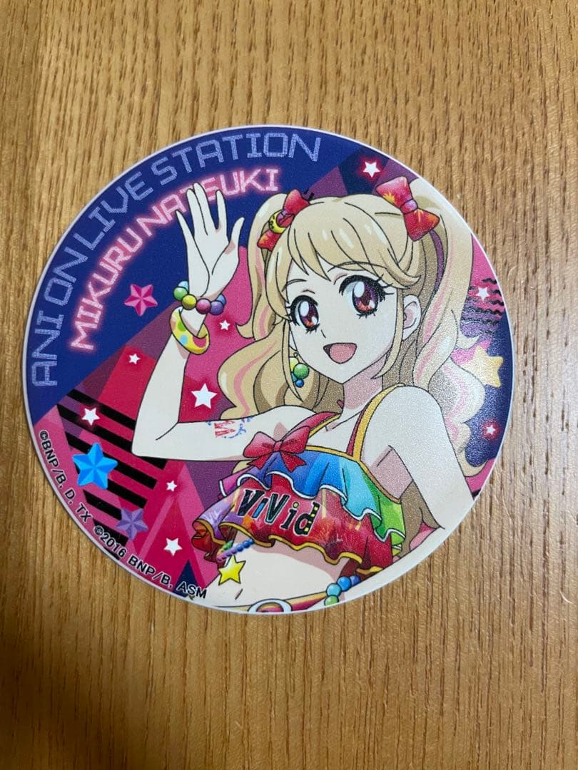 夏樹みくる】アイカツ アニON マグネット付きバッジ - メルカリ