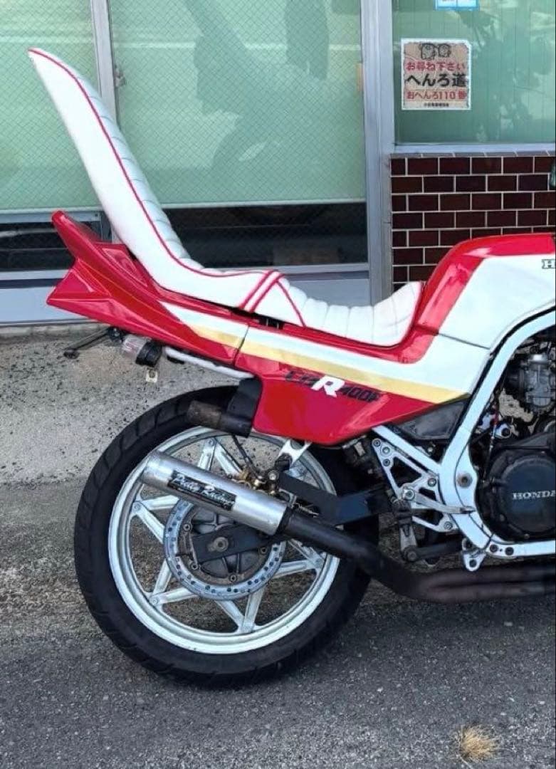 【週末値下げ中】cbr400f 三段シート シート