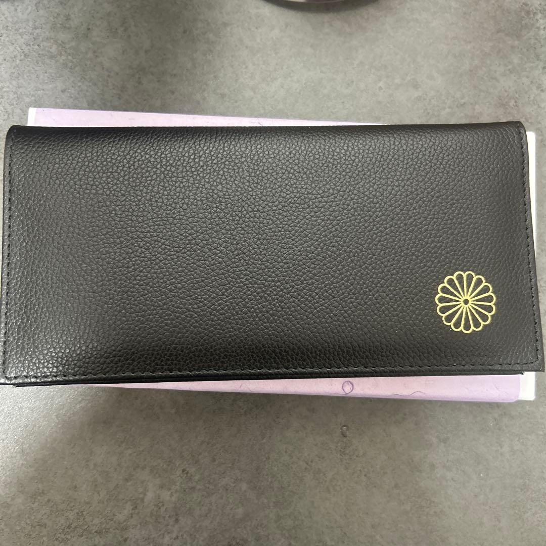 皇居長財布 黒 菊紋 金色 ブラック