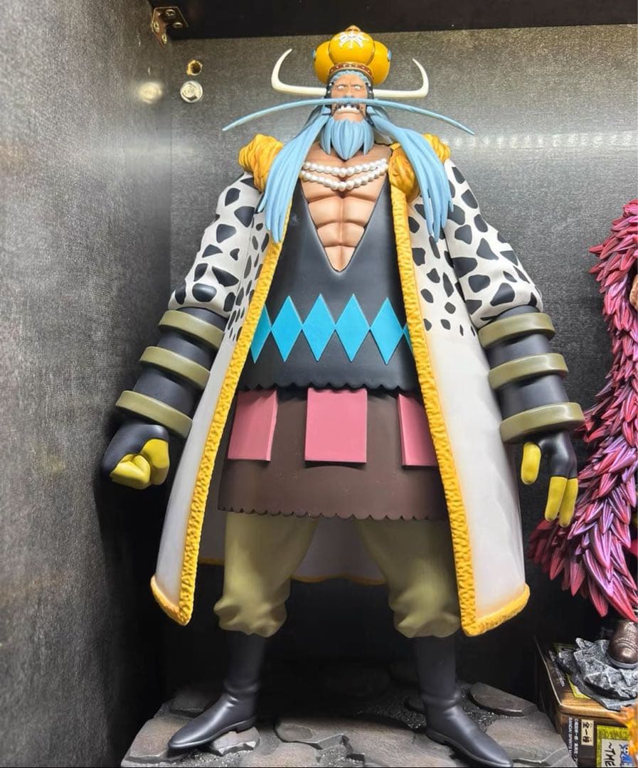 ONE PIECE  アバロ・ピサロ ガレージキット ガレキ スタチュー③