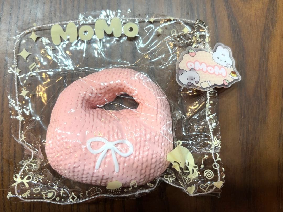 MOMOスクイーズ 冬シリーズ - メルカリ