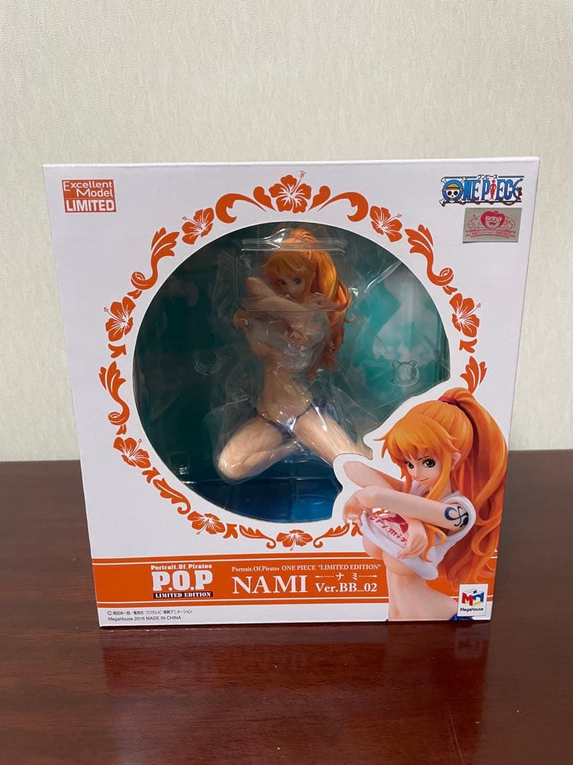ワンピース　ナミ　フィギュア！