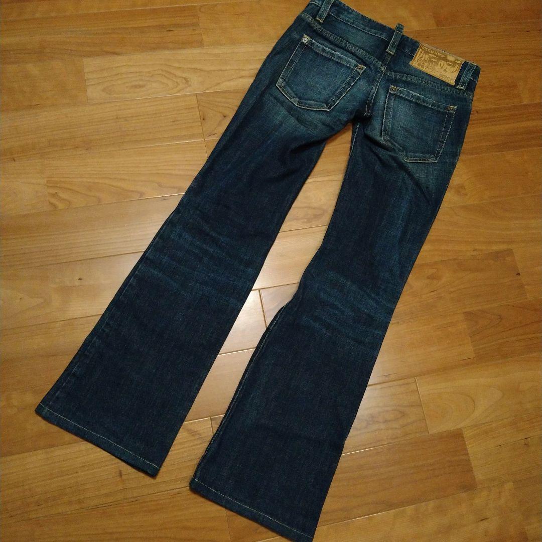 美品】DSQUARED 38 イタリア製 フレア シンプル ダメージ加工 - メルカリ