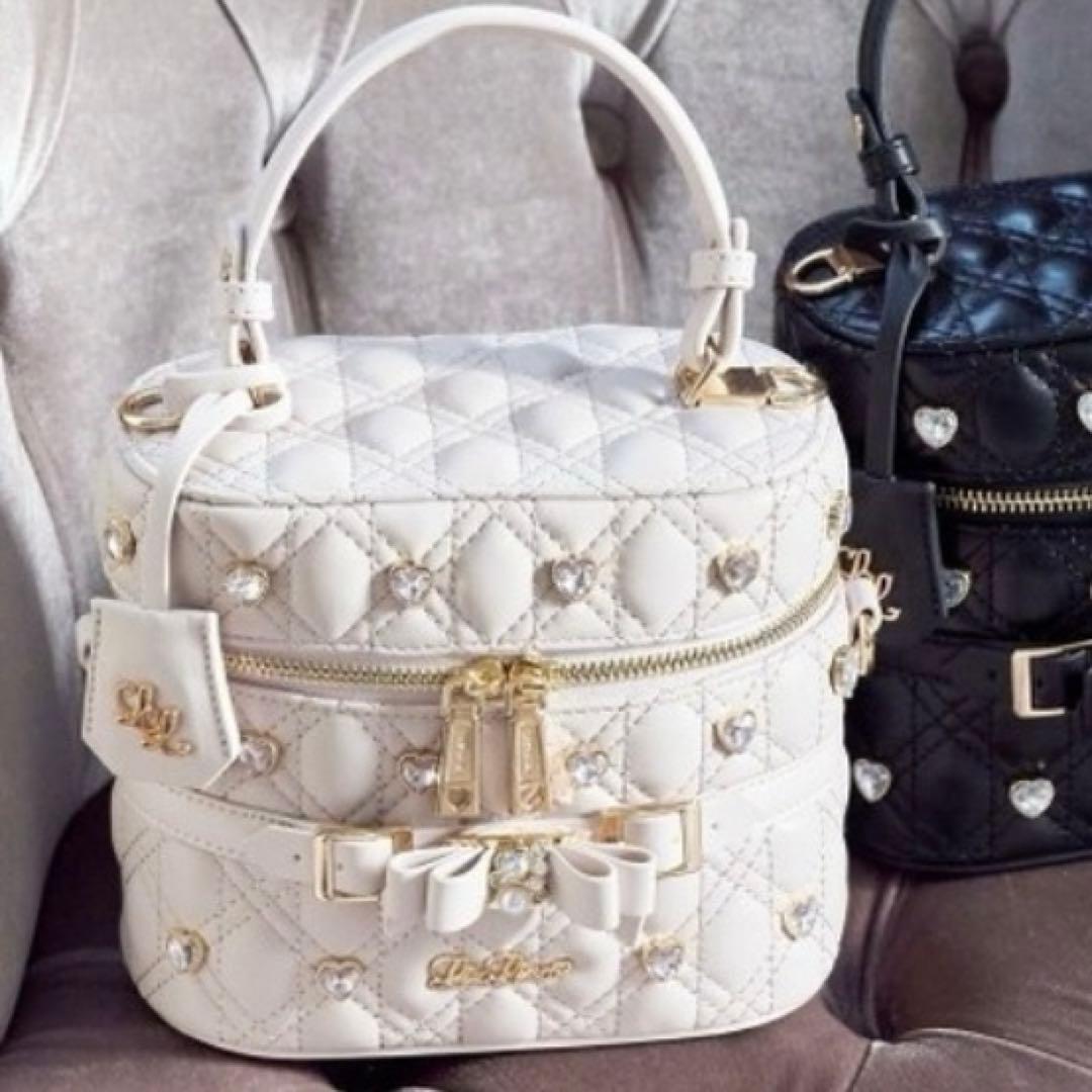 LIZLISA リズリサ ハートビジューキルティングバニティバッグ - メルカリ