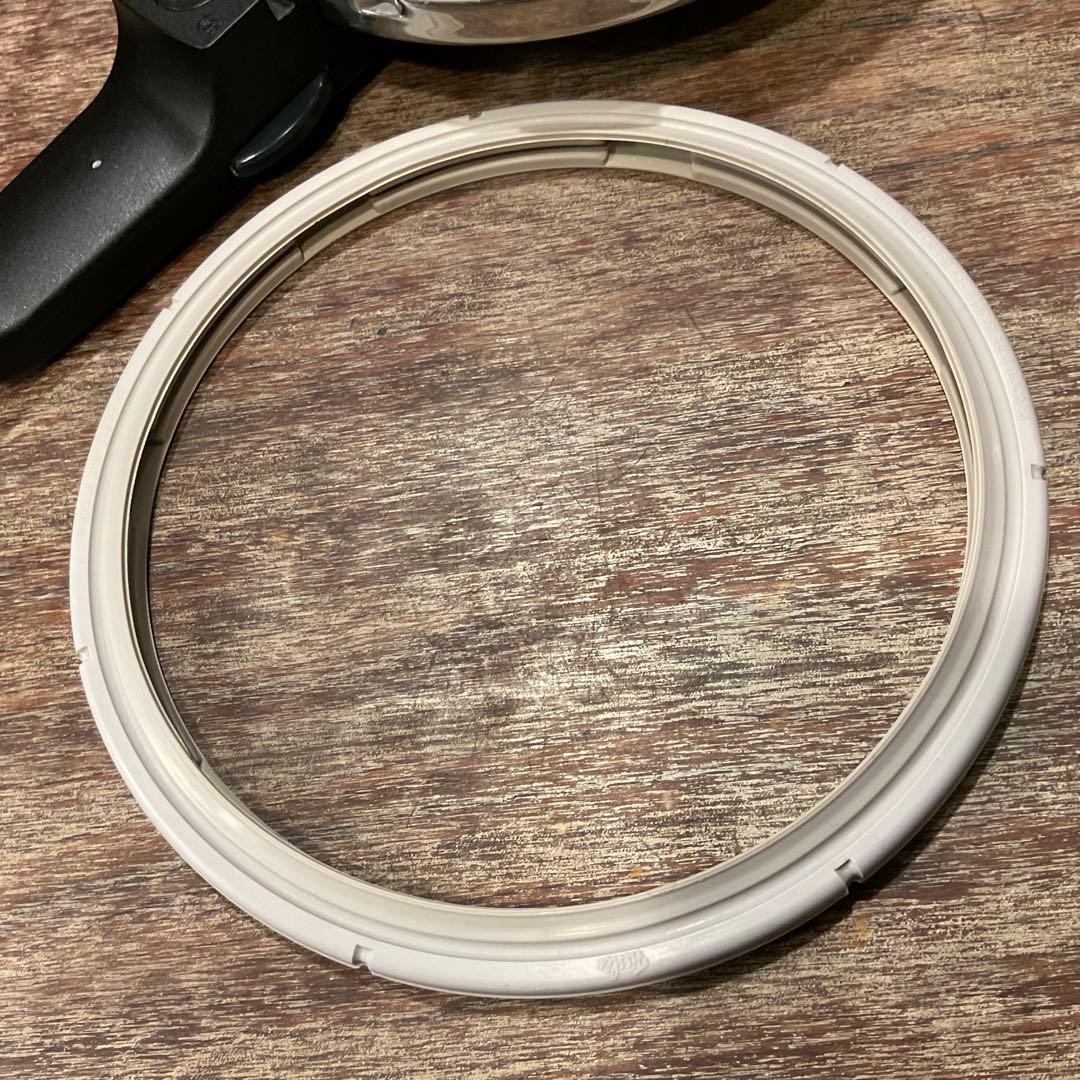 美品！フィスラー (Fissler) 圧力鍋 ビタビット プレミアム 2.5L