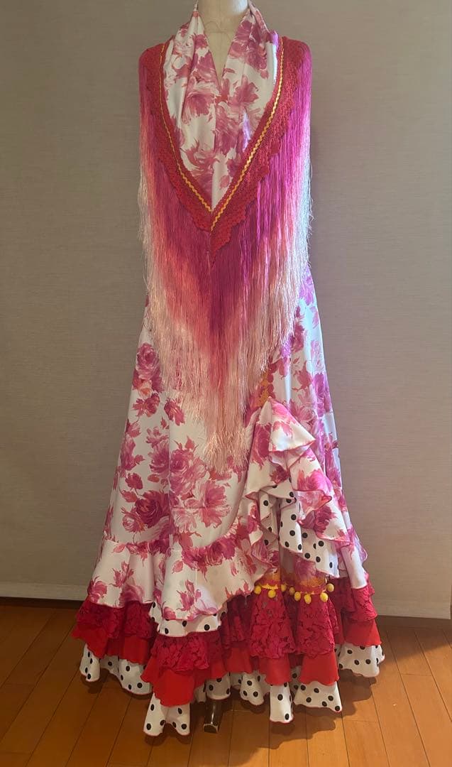 フラメンコ衣装シージョピキージョ3点セットドレス 花柄 フリンジ付き新品 楽天市場】フラメンコ衣装 花柄 刺繍 シージョ 伸縮レース ドロップ