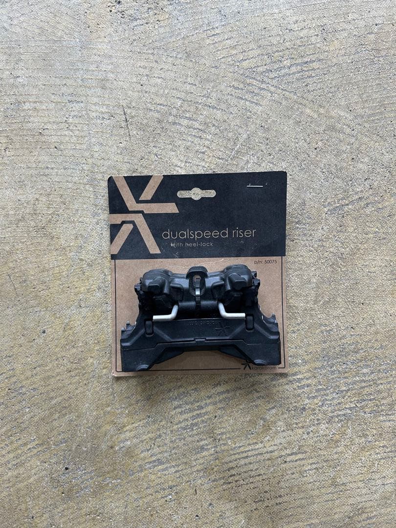 スノーボード Karakoram Dual Speed Riser with HeelLock Karakoram Dual-Speed Riser | evo