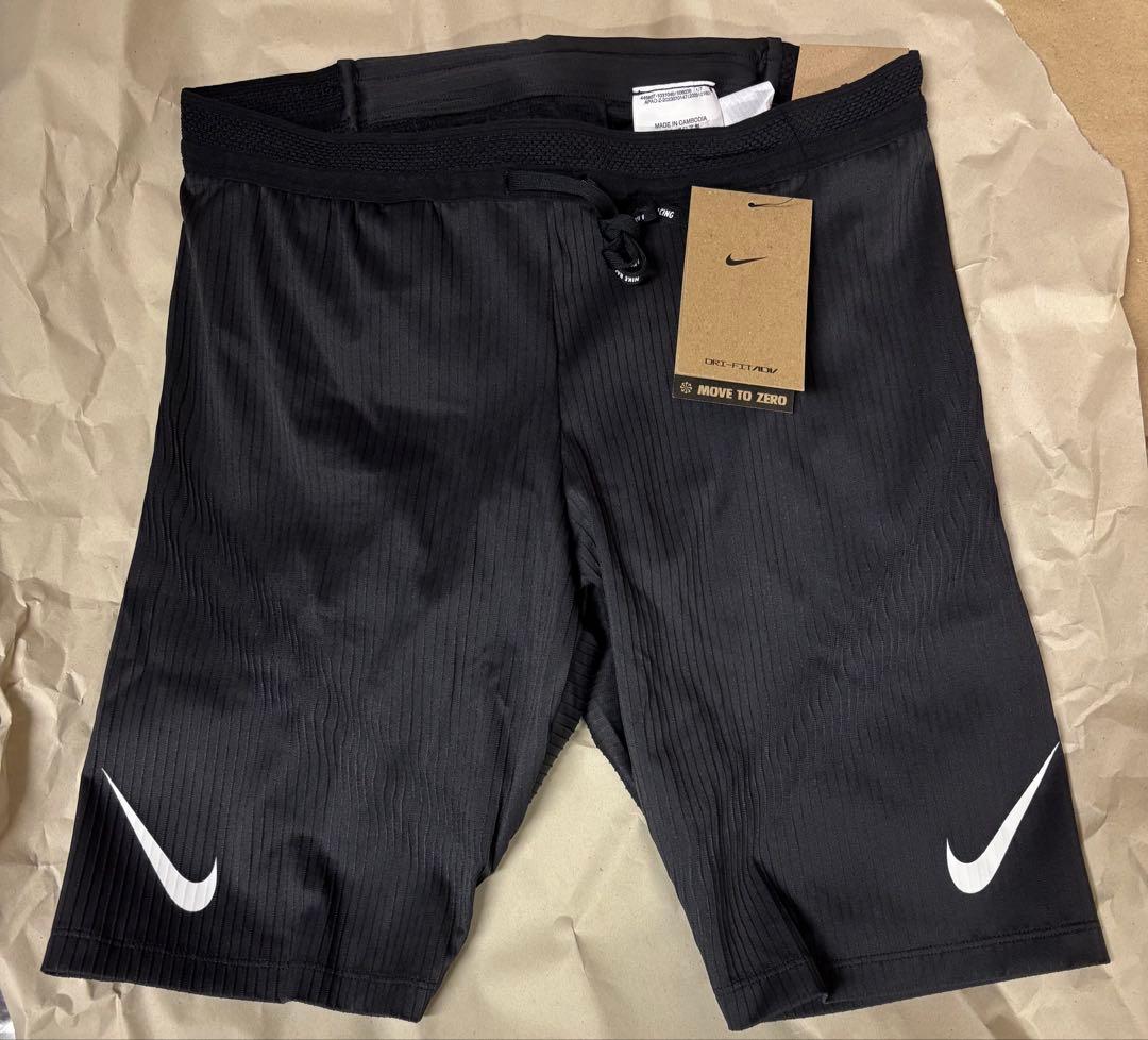 ナイキ　エアロスイフト　ハーフタイツ　ドライフィット　FN3370-011 S