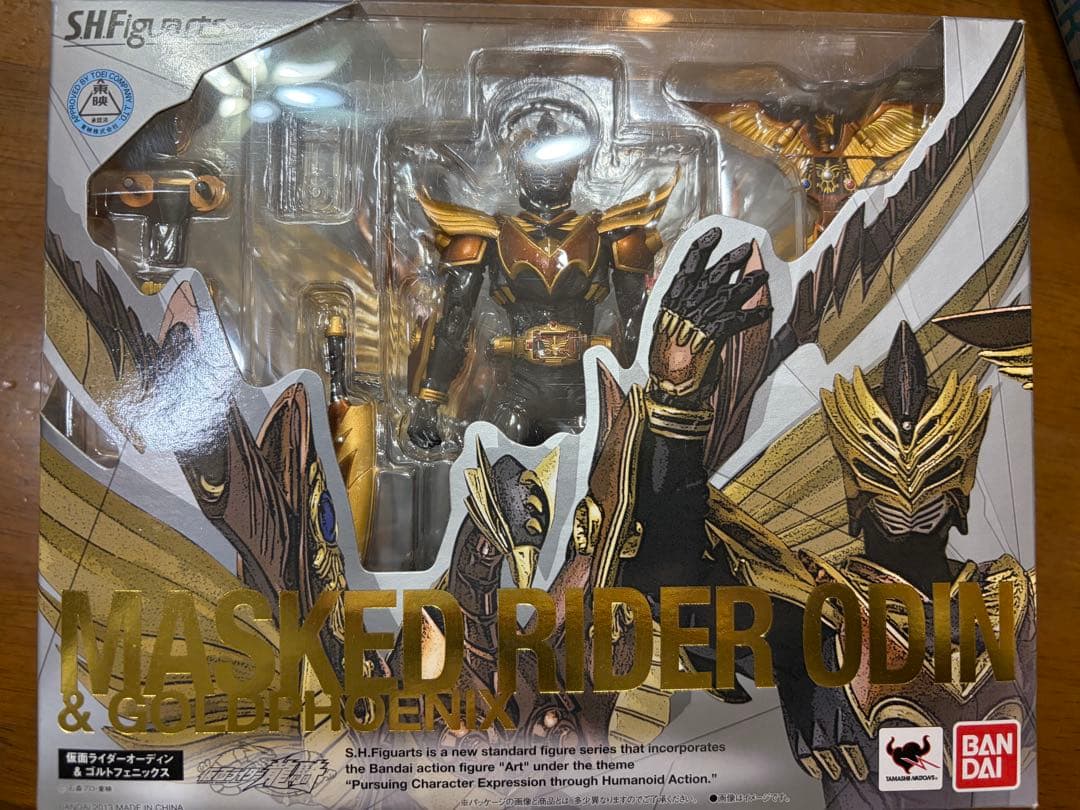 フィギュアーツ　仮面ライダーオーディン Amazon.co.jp: S.H.Figuarts 仮面ライダーオーディン&ゴルト