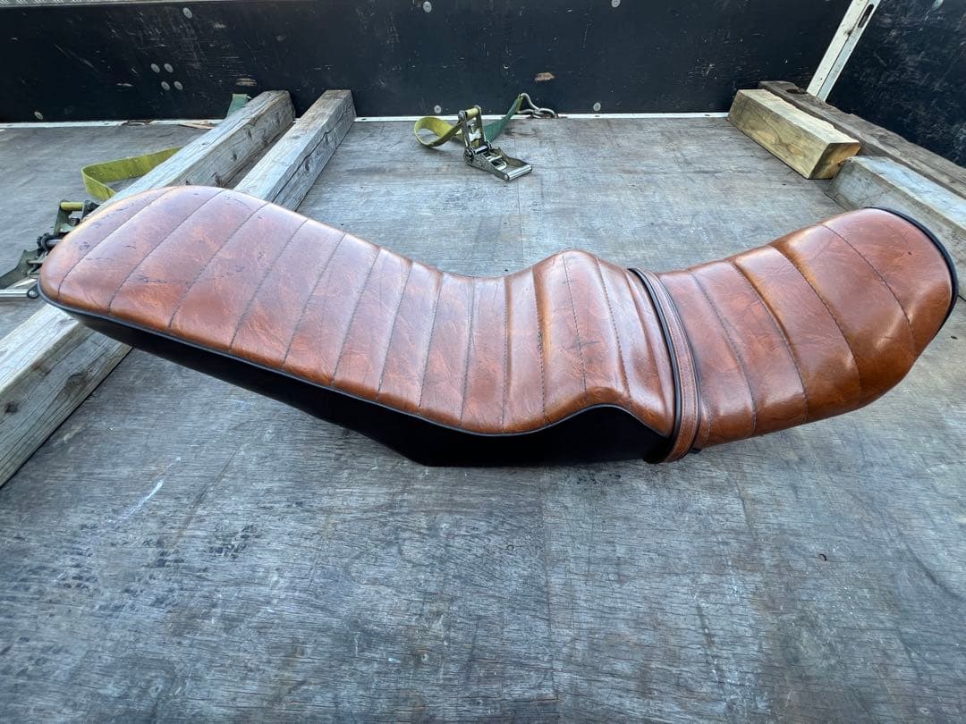 【CBX400F】3段シート　ブラウン　取り付け金具付き