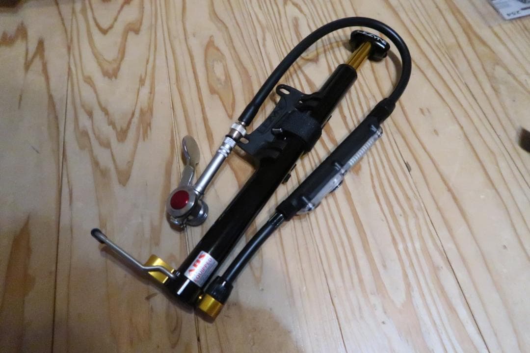 レザイン　ハンドポンプ　携帯ポンプ　ヒラメ　ポンプヘッド　中古