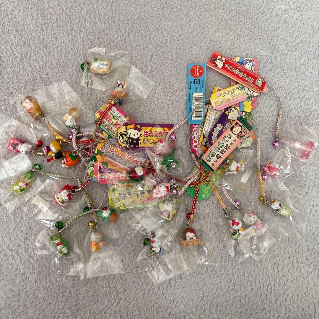 【ご当地キティ】根付けストラップ まとめ売り キティ 24点 ご当地キティ ハローキティ ストラップ まとめ売り キティちゃん