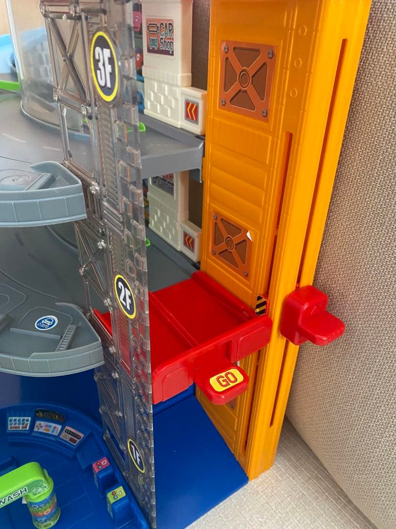 タヨ TAYO コントロールパーキングタワー ミニカー10台 セット 韓国