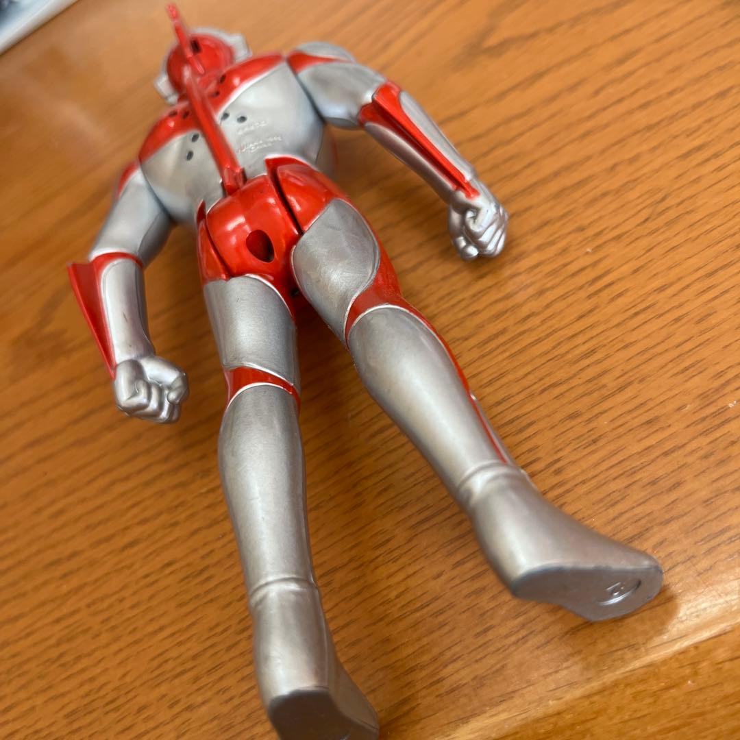 ウルトラマン パワード フィギュア シルバー レッド ② - メルカリ