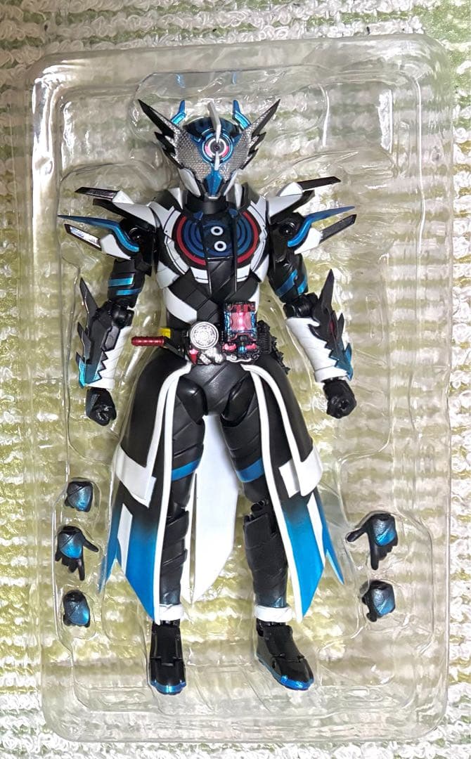 S.H.Figuarts 仮面ライダークローズエボル