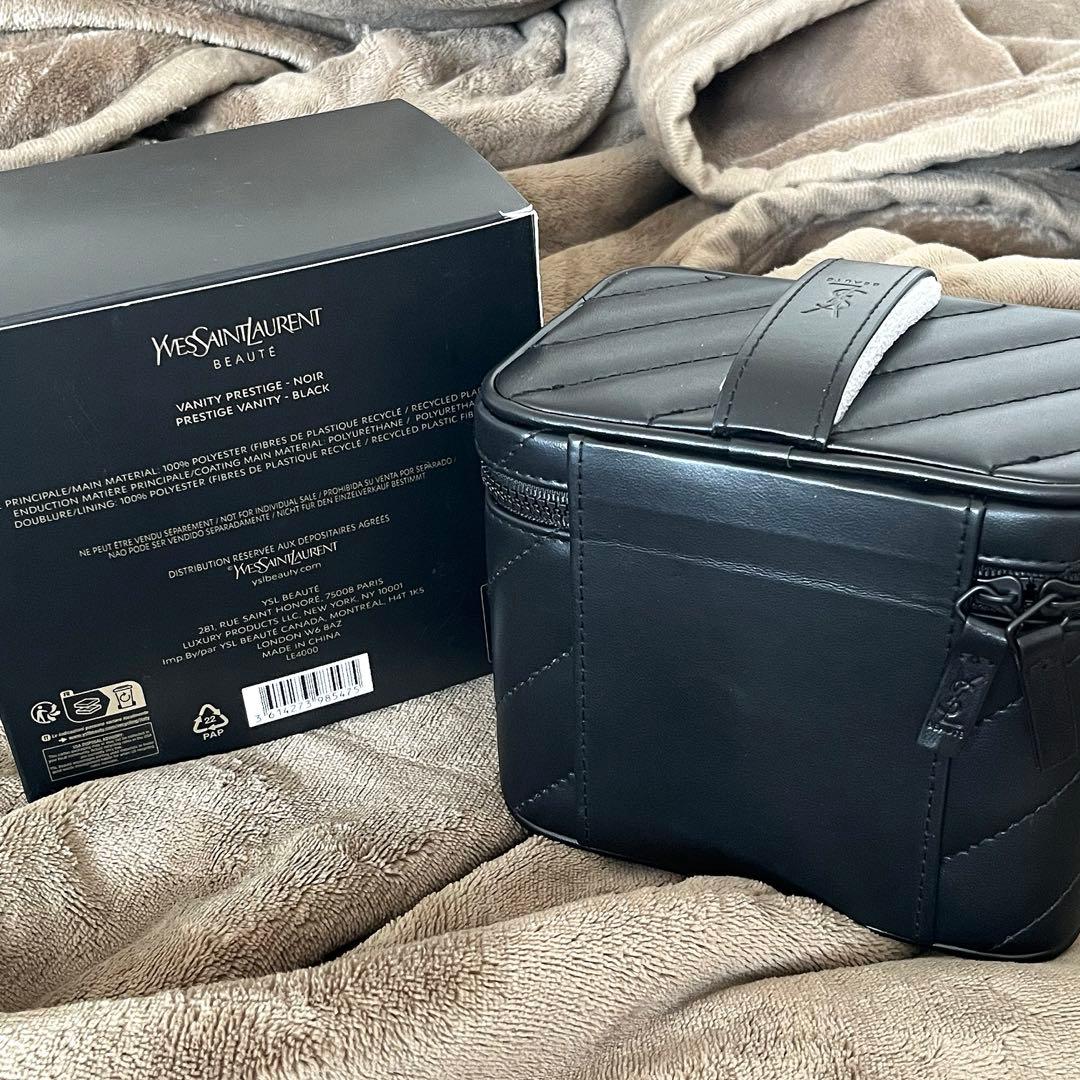 イヴ・サンローラン ノエル限定 バニティポーチ ノベルティ - メルカリ