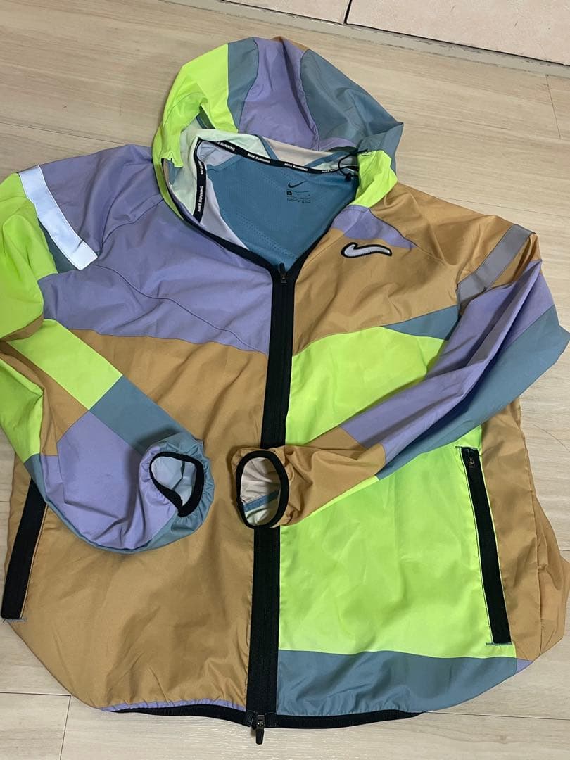 ナイキ　ワイルドラン　ウィンドブレーカーL、パンツM、キャップ　3点セット。 hj1986-010_02.jpg