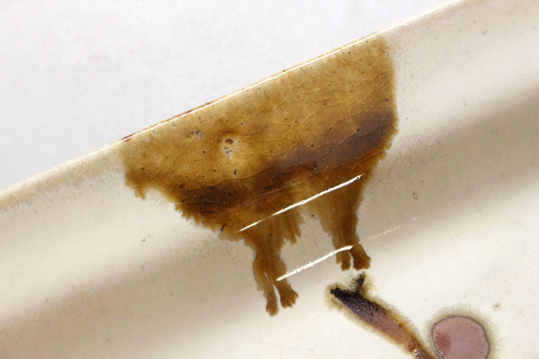 No4437 益子民窯 佐久間藤太郎 造 乳白釉梅花絵飾皿 共箱 角皿 送料