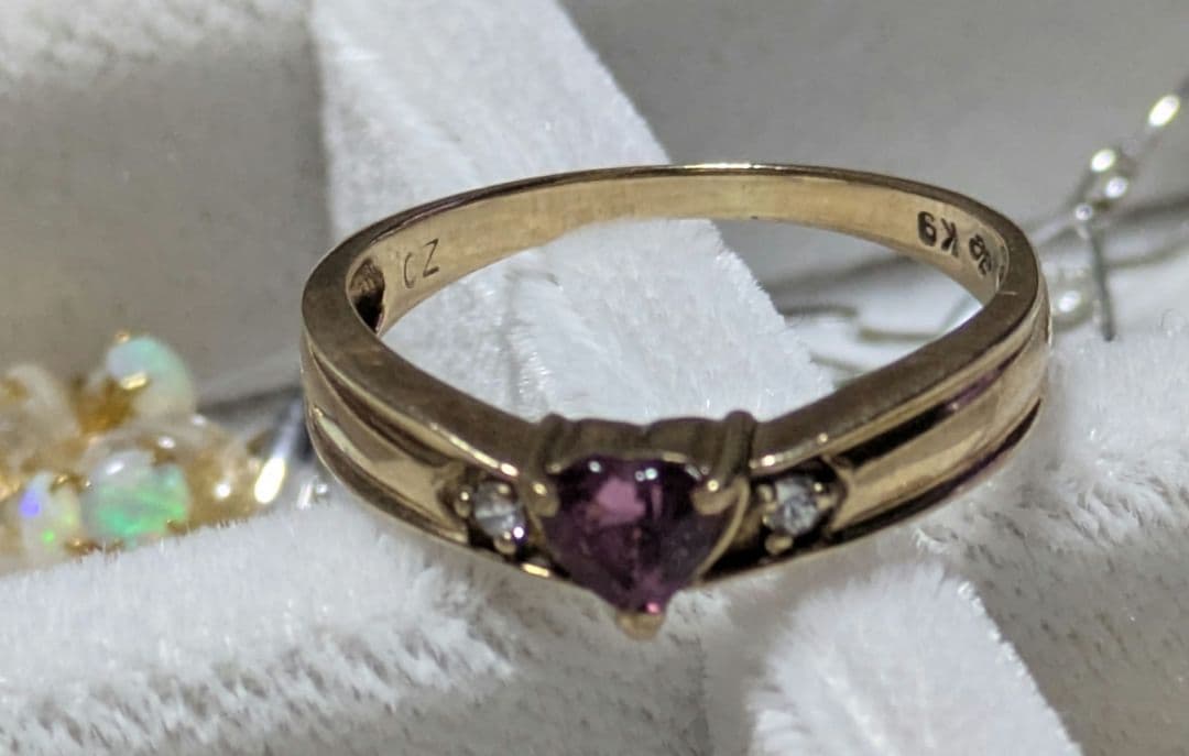 コ*コ様 K9 ハート型ストーンリング