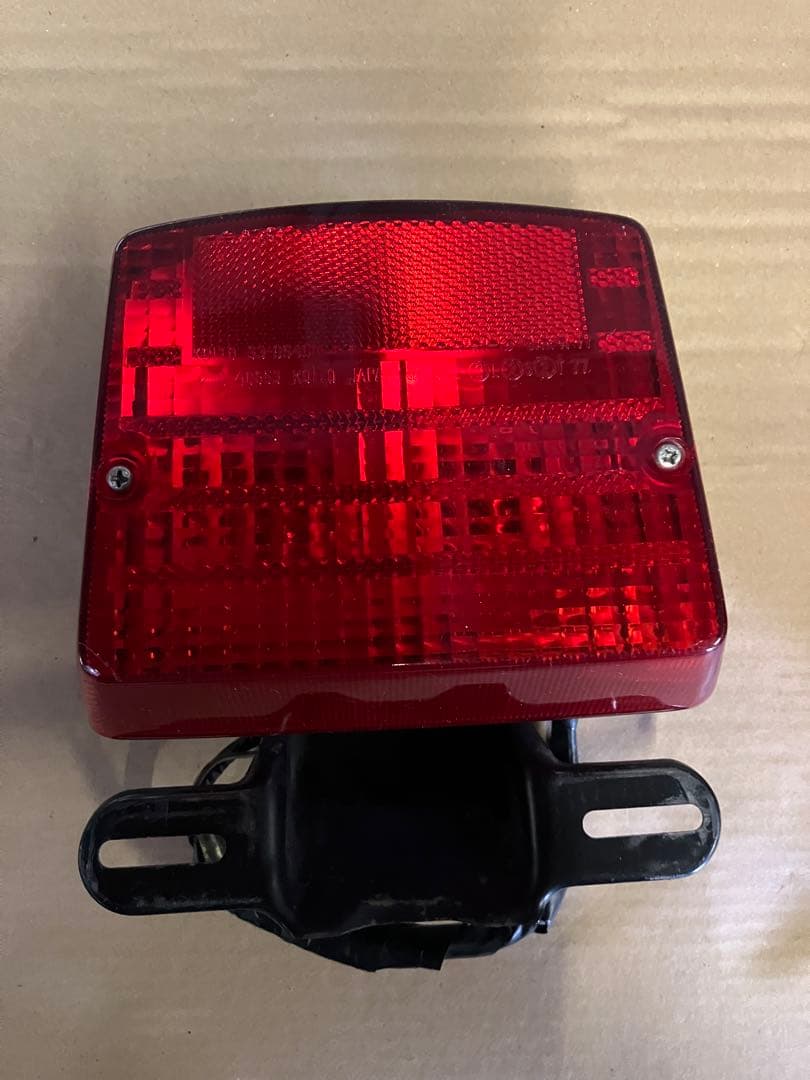 カワサキKZ1000MK2/Z750FXテールランプ一式　純正オリジナル① Z1000MK2/Z750FX-1 テールランプ (クリアレンズのみ) | 車種から