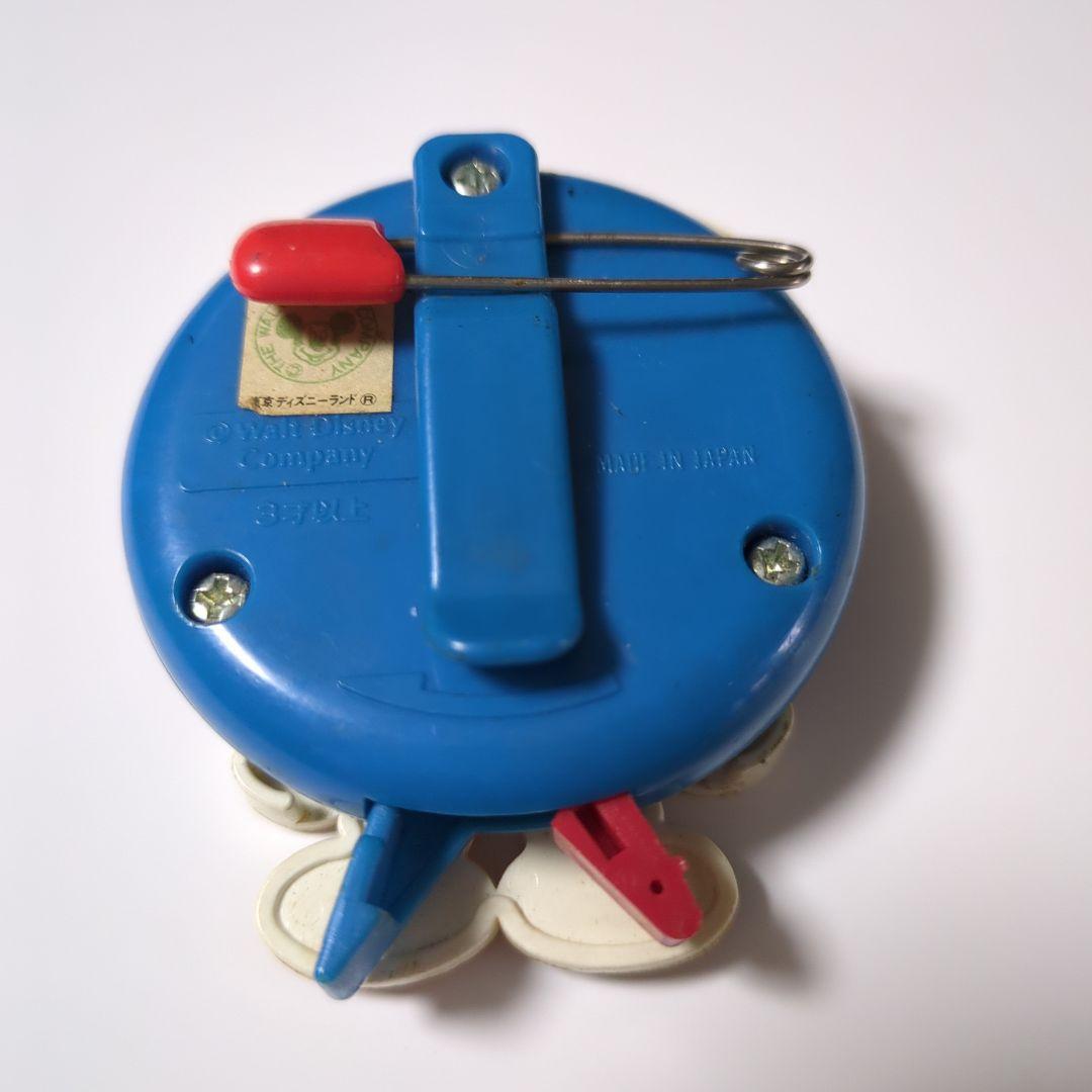 ディズニー レトロ ミッキーマウスカタカタ動くバッチ - メルカリ