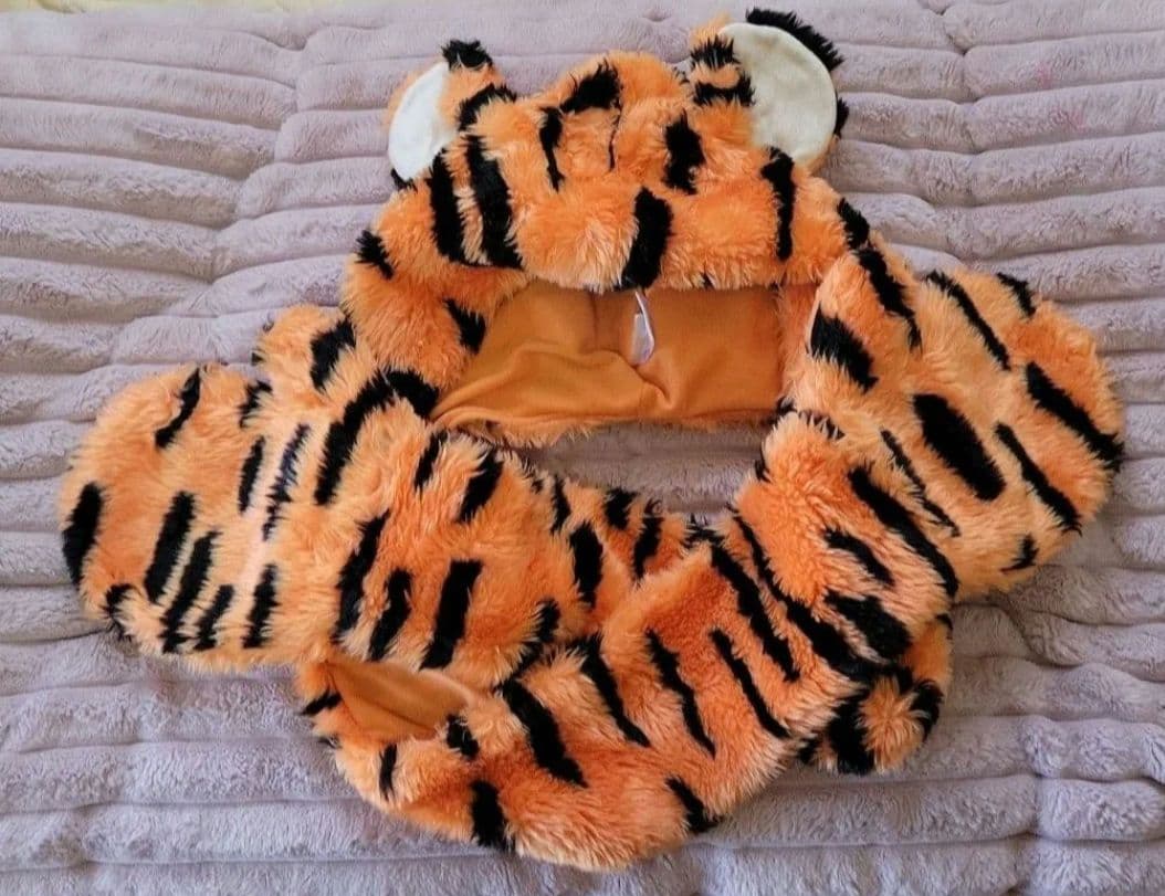 ディズニー サリー ティガー 手袋 マフラーキャップ ファンキャップ