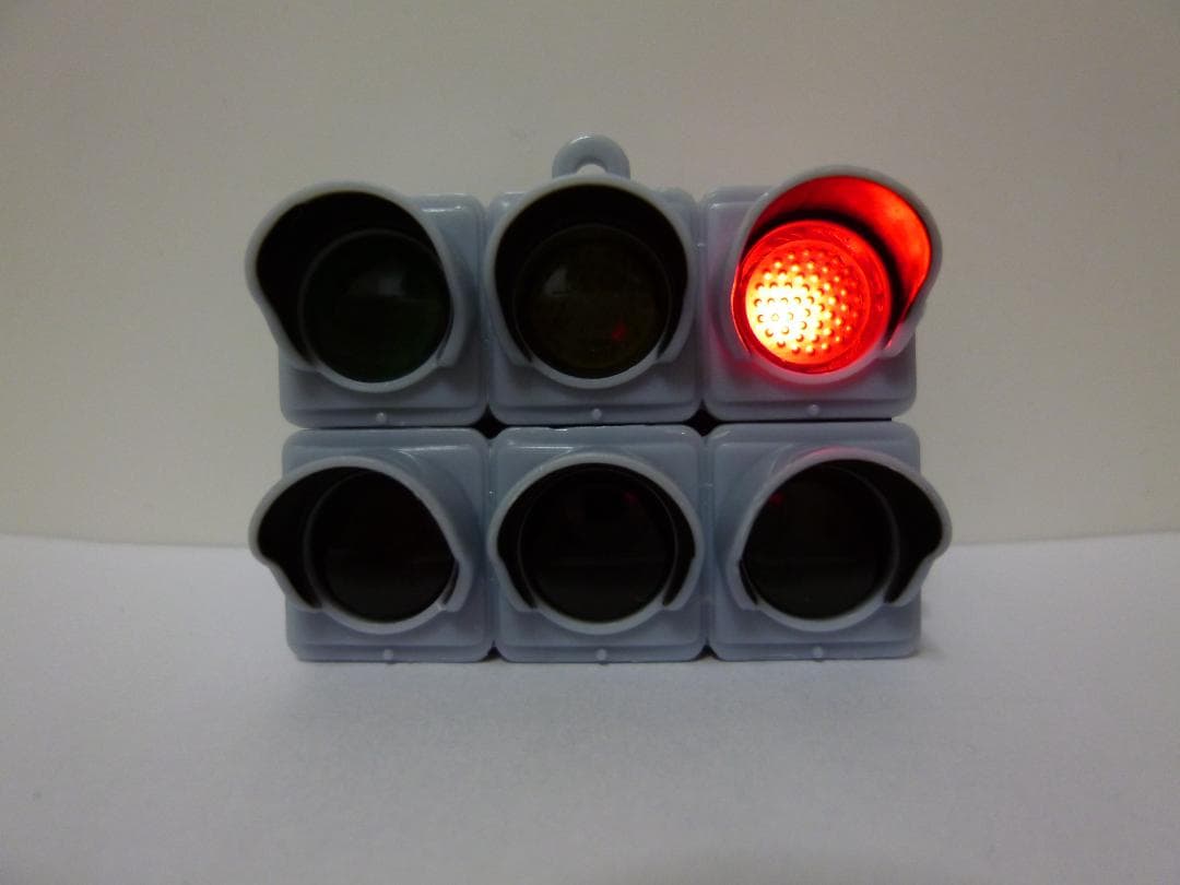 Kimi様専用】本物志向改造 信号機ガチャ（青色矢印3灯 標準色