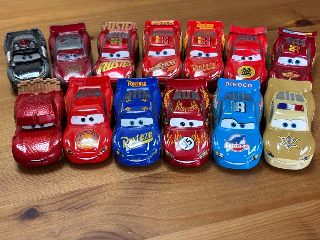 シ*ト様 カーズ　トミカ　マテル　Disneystore セット オンライン限定価格*】ディズニー カーズ トミカ C-36 ライトニング