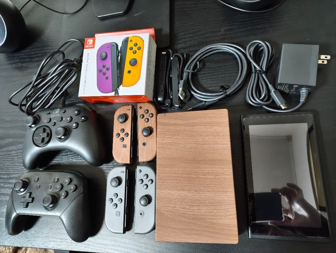 Nintendo Switch 本体 ＋その他諸々※値下げ交渉可能 Nintendo Switch 本体（有機ELモデル）【Joy-Con(L)/(R) ホワイト