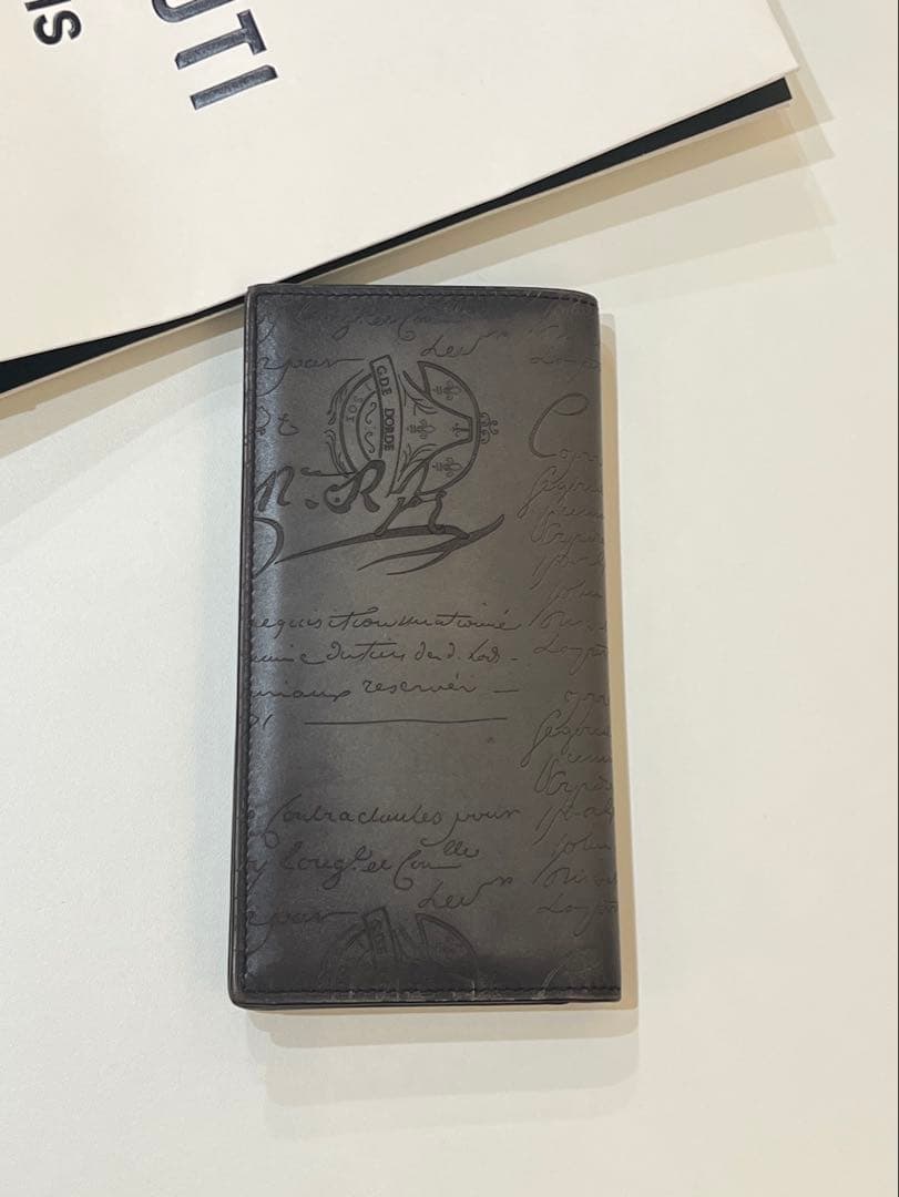 ベルルッティ　長財布　カリグラフィー