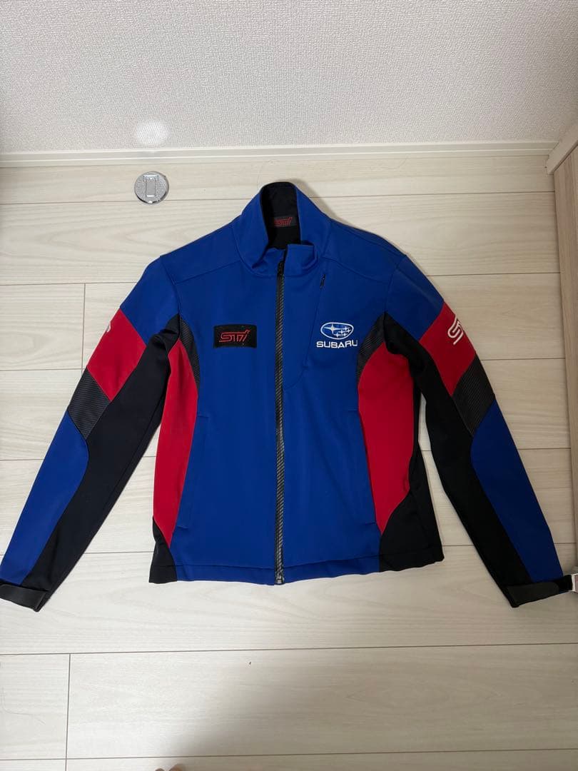 SUBARU STI ジャケット 青赤黒 STSG24100350_04.jpg