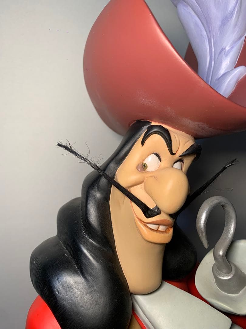 ディズニー ピーターパン フック船長 ビッグ フィギュア スタチュー