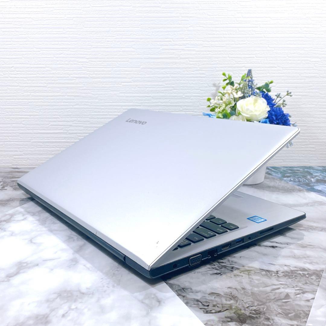 人気のレノボ✨クールなシルバー✨新品SSD✨薄型ノートパソコン✨カメラ