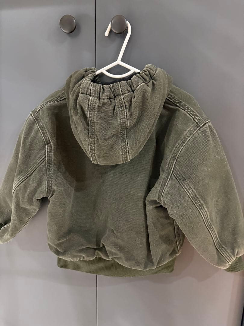 Carhartt フード付きジャケット オリーブグリーン - メルカリ