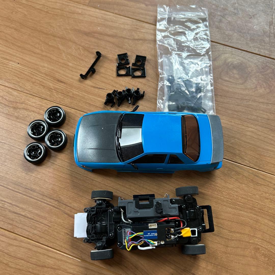 京商　ミニッツAWD シャシ＋ボディ