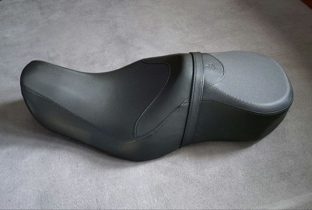 ハーレー　スポーツスター　リデュースリーチシート　純正オプション ハーレー スポーツスター純正オプションopリデュースリーチ シート 07