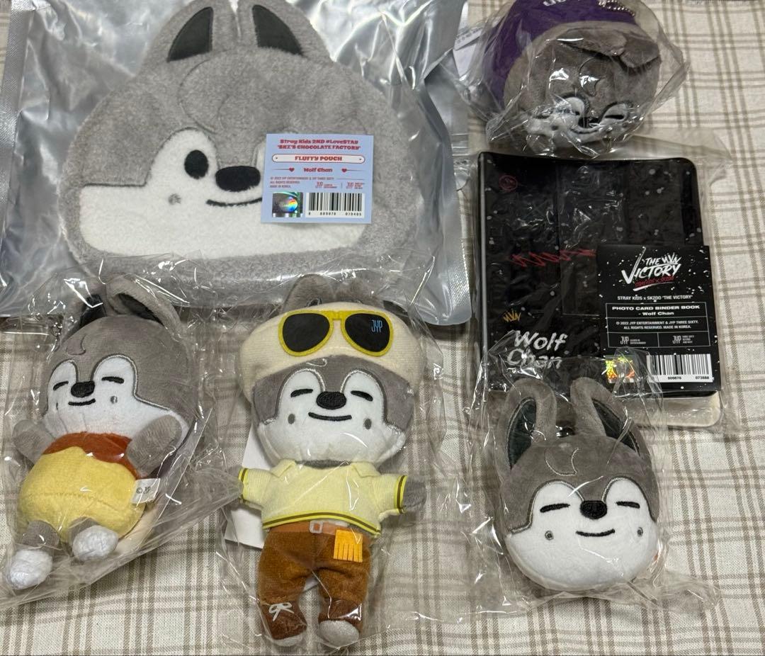 Stray Kids スキズ バンチャン ウルフチャン バックチャーム ポーチ