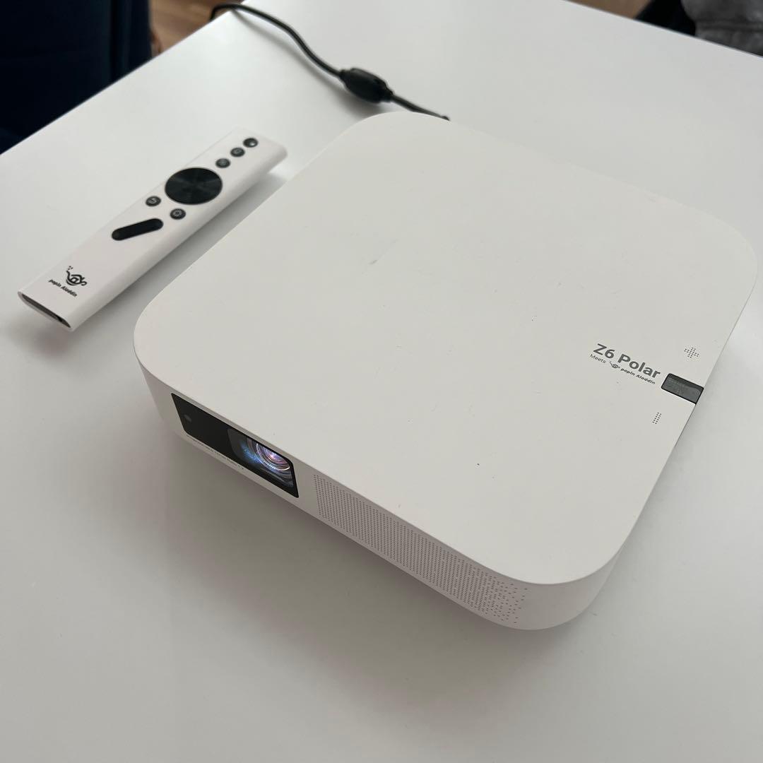 Z6 Polar プロジェクター本体 ホワイト - メルカリ