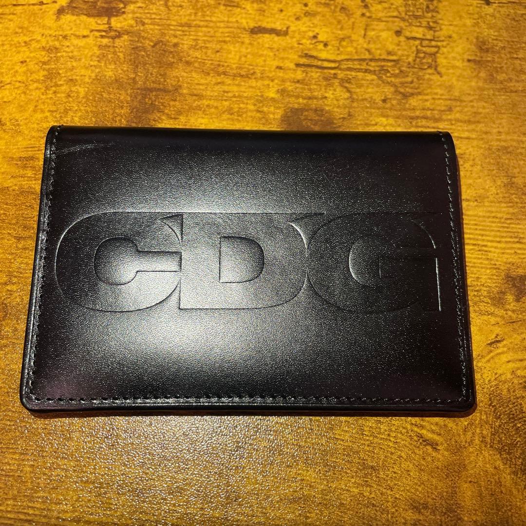 新品未使用品】CDG ブラック カードケース - メルカリ