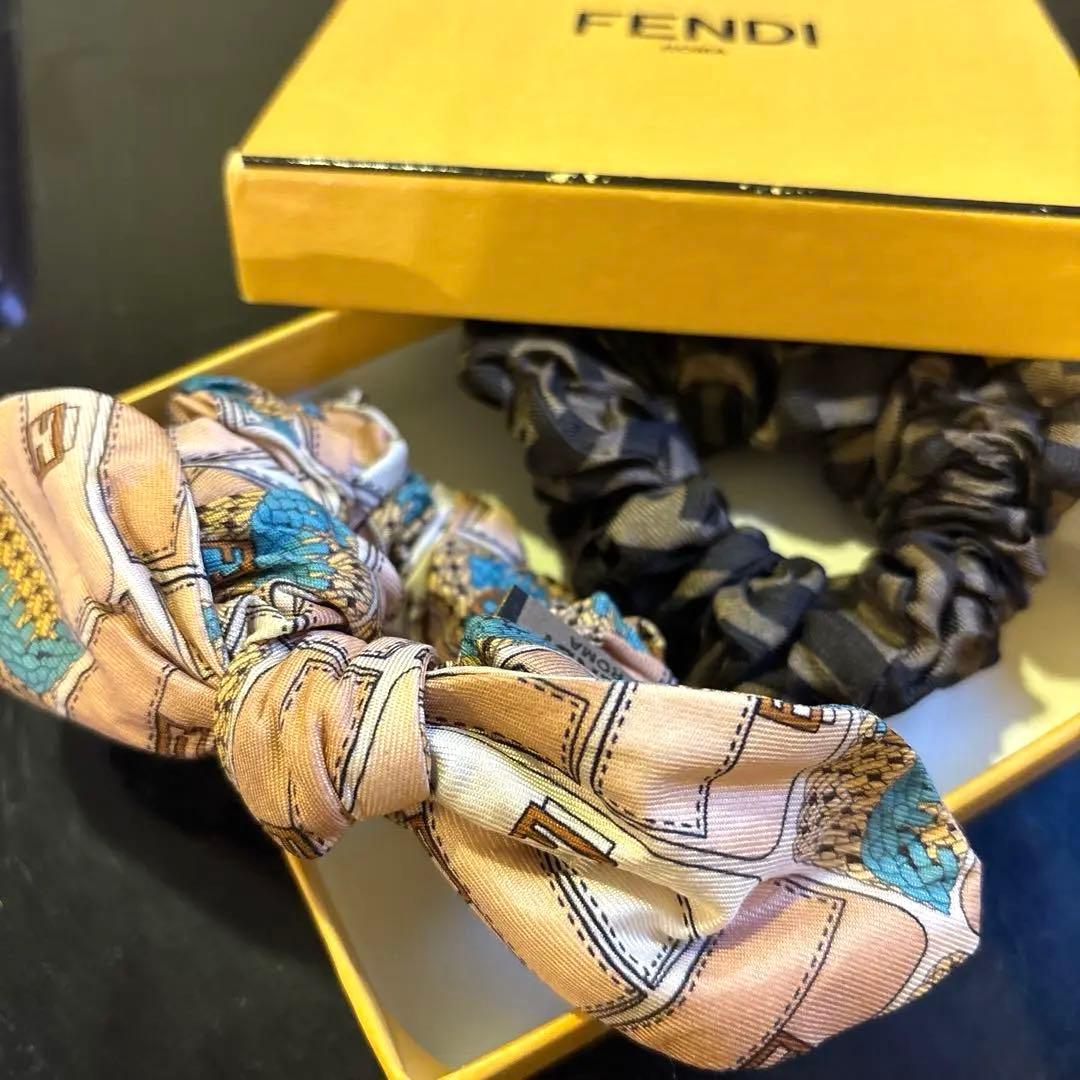 フェンディ シュシュ　2点セット