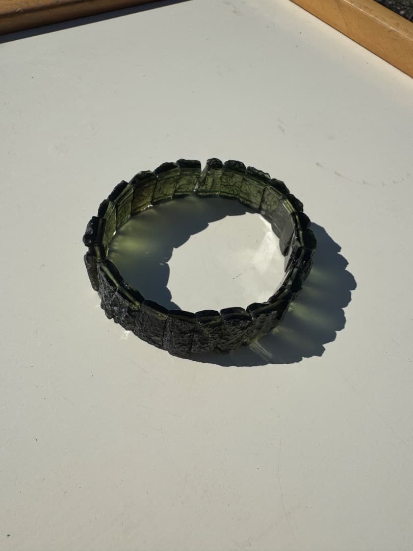 モルダバイト　ブレスレット　鑑別書付き　本物　40.77g