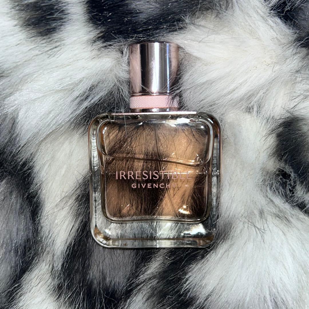 【GIVENCHY IRRESISTIBLE】香水 35mlオーデパルファム