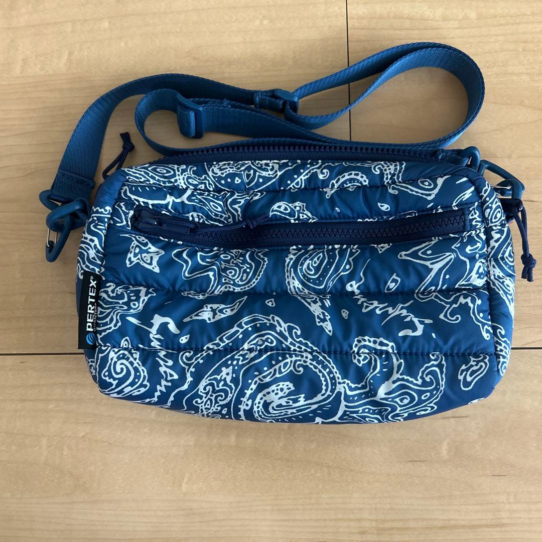 Supreme バンダナ柄 ボディバッグ ネイビー - メルカリ